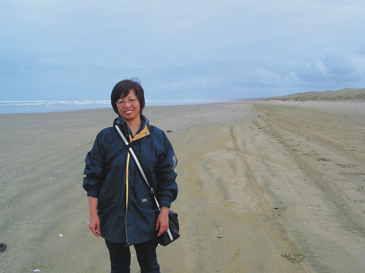 铁打一只船`不推不开船`喷出毛毛雨`船过水就甘