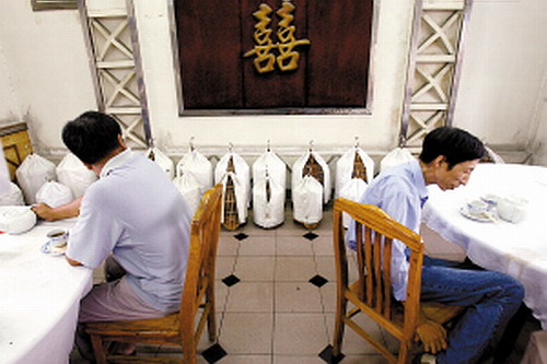 二千沙龙社区-[品佛山] 旧茶楼里的雀友会