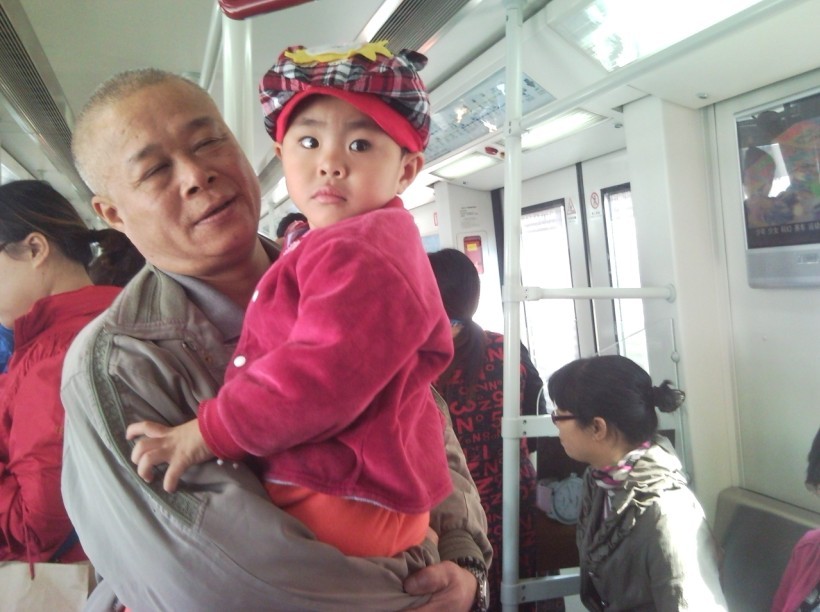 二千沙龙社区-广州人无佛山人有素质同教养!