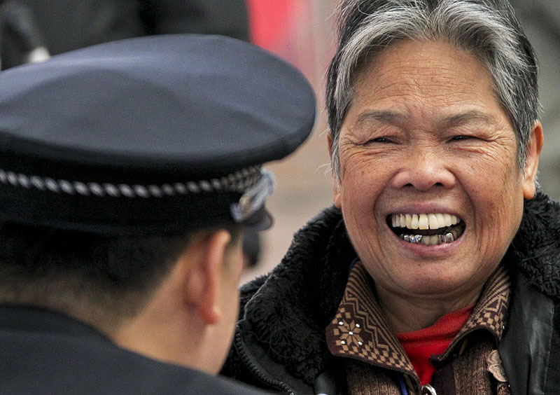二千沙龙社区-东方广场给力大婶