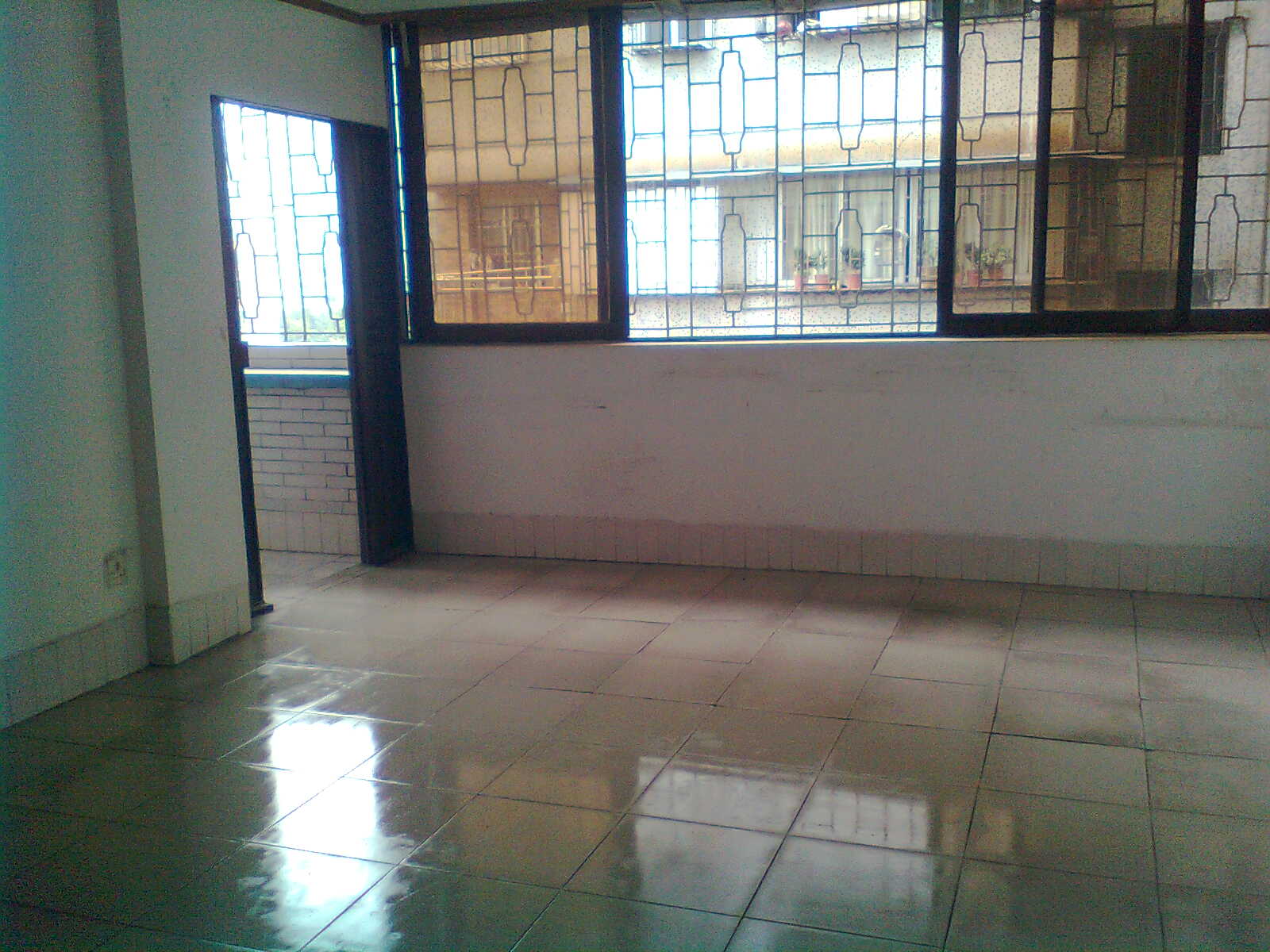 二千沙龙社区-玫瑰园附近金澜北路6楼,113方,