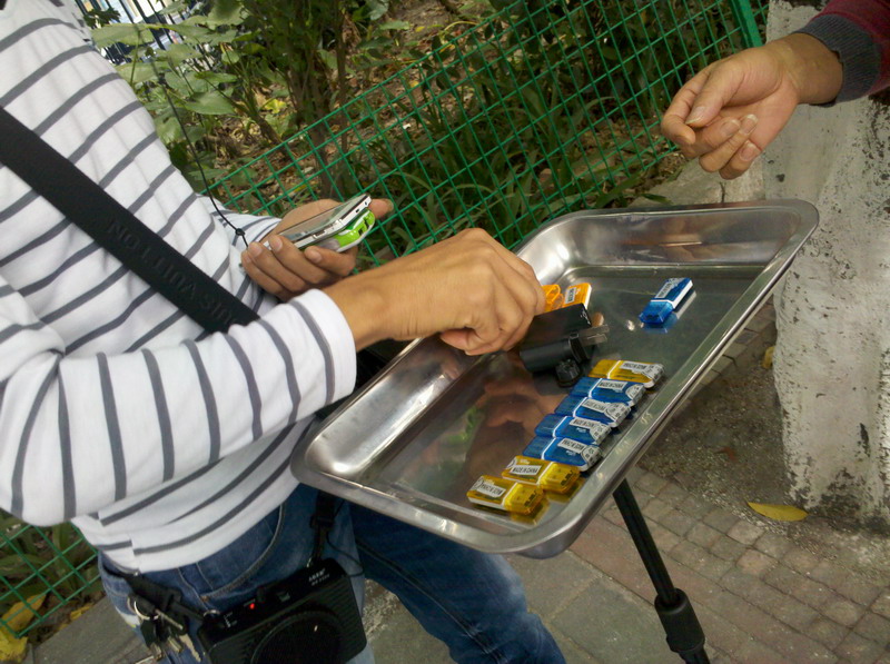 区-[注意]揭露一个广州街头的骗局--骗人的wifi无