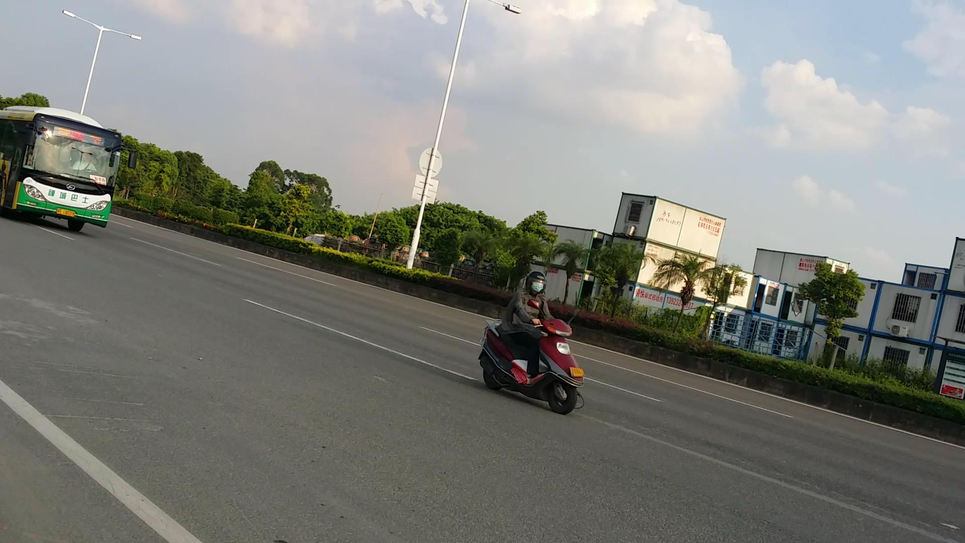 二千沙龙社区-佛山公交吐槽之二:水口大道路口